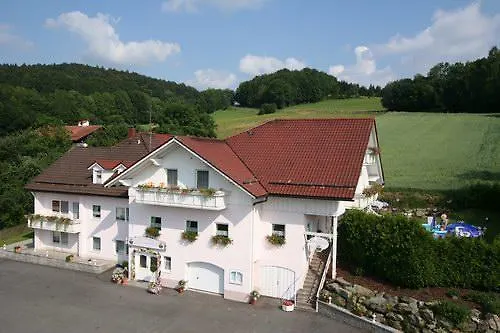Landpension & Gasthaus Monika Konukevi